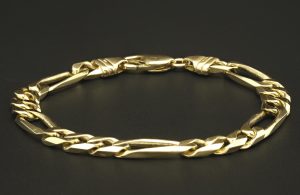 9ct Yellow Gold Figaro Bracelet 9″ 8.5mm