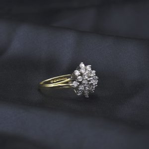 18ct Yellow Gold 1.00ct Diamond Cluster Ring