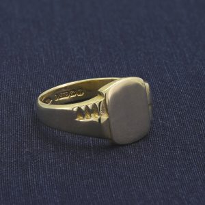 9ct Yellow Gold Signet Ring
