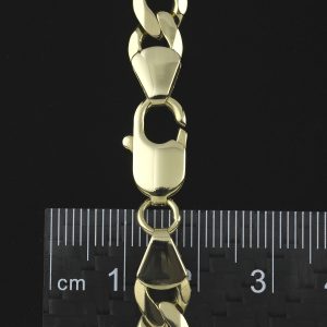 9ct Yellow Gold Curb Chain 22&#8243; 7.5mm