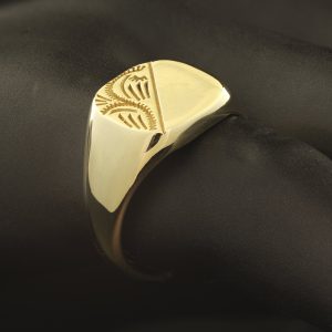9ct Yellow Gold Signet Ring