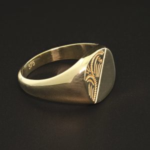 9ct Yellow Gold Signet Ring