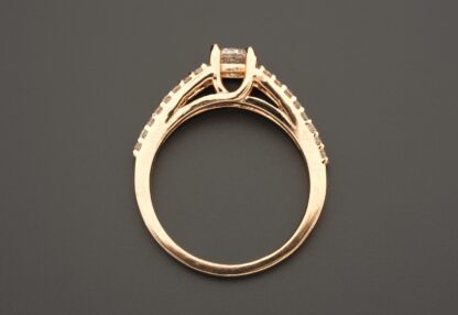 9ct Rose Gold 0.50ct Diamond Ring & Diamond Shoulders