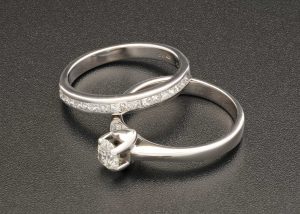 18ct White Gold 0.70ct Round Solitaire Diamond Bridal Set