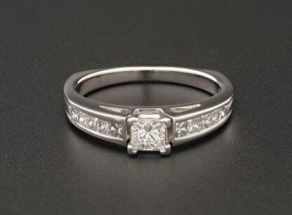 18ct White Gold 0.64ct Princess Cut Diamond & Diamond Shoulders Ring