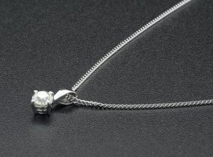 18ct Single Stone Diamond Pendant &#038; 9ct Chain