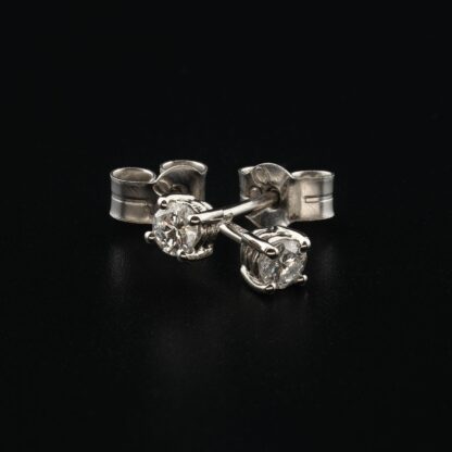 18ct White Gold 0.18ct Round Diamond Stud