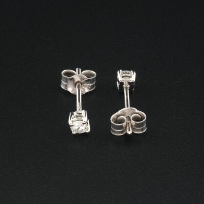 18ct White Gold 0.18ct Round Diamond Stud