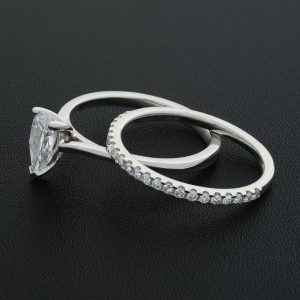 Platinum 0.77ct Pear Cut Diamond Bridal Set