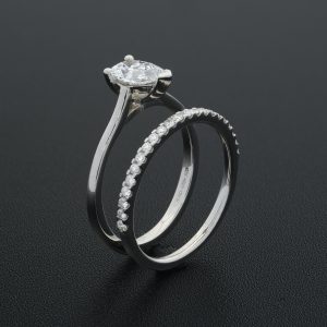 Platinum 0.77ct Pear Cut Diamond Bridal Set