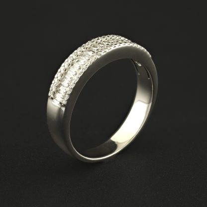 18ct White Gold 0.56ct Diamond Half Eternity Ring - Image 2