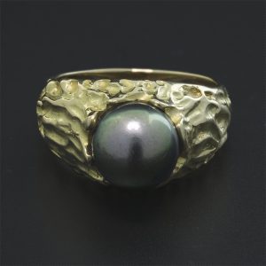 18ct Yellow Gold Tahitian Cultured Pearl Ring