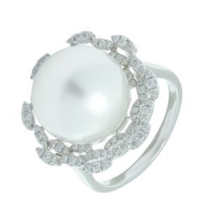 18ct White Gold Pearl &#038; Diamond Cluster Ring