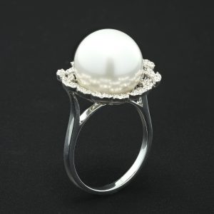 18ct White Gold Pearl &#038; Diamond Cluster Ring