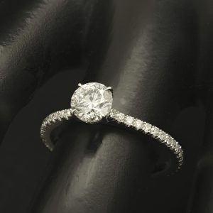 Simple product, ring, no tax