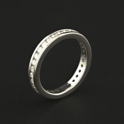 18ct White Gold 1.00ct Diamond Eternity Ring - Image 2