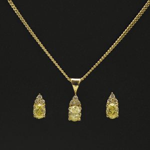 18ct Yellow Gold 0.62ct Fancy Yellow Diamond Earring & Necklace 18″