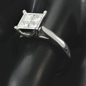 18ct White Gold 1.00ct Princess Cut Diamond Cluster Ring