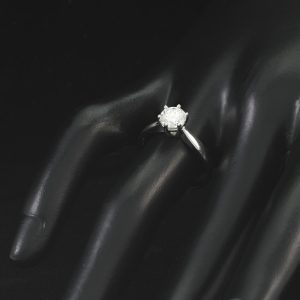 18ct Yellow Gold 0.93ct Round Diamond Solitaire Ring