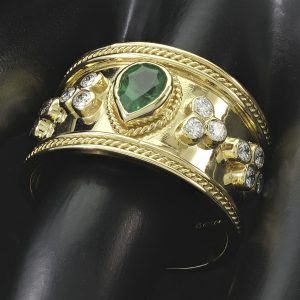 18ct Yellow Gold 0.63ct Pear Emerald &#038; 0.59ct Diamond Ring