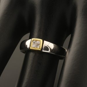 18ct White Gold 0.13ct Princess Cut Diamond Cluster Ring