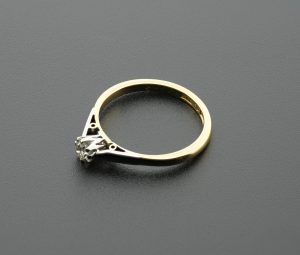 18ct Yellow &#038; white gold 0.20ct diamond solitaire ring