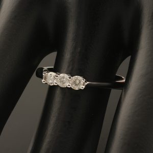 9ct White gold 0.20ct three stone diamond ring