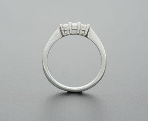 9ct White gold 0.20ct three stone diamond ring