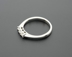 9ct White gold 0.20ct three stone diamond ring