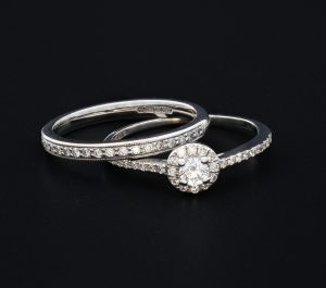 18ct White Gold 0.28ct Round Diamond Bridal Set