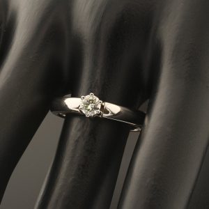 18ct White Gold 0.25ct Round Single Stone Diamond Ring