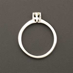 18ct White Gold 0.25ct Round Single Stone Diamond Ring