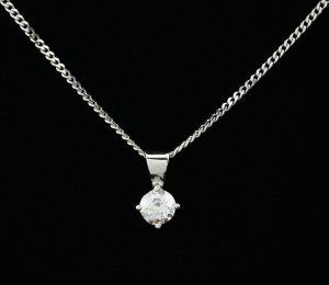 18ct Single Stone Diamond Pendant &#038; Chain