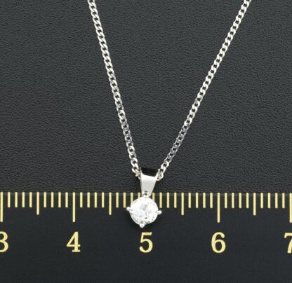 18ct Single Stone Diamond Pendant & Chain