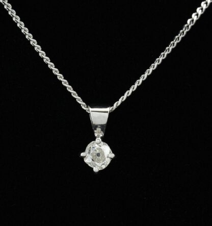 18ct Single Stone Diamond Pendant and Chain