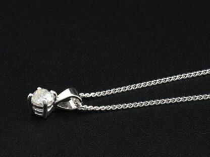 18ct Single Stone Diamond Pendant and Chain