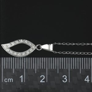 18ct White Gold 0.10ct Diamond Pendant &#038; Chain Set 18&#8243;