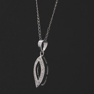 18ct White Gold 0.10ct Diamond Pendant &#038; Chain Set 18&#8243;