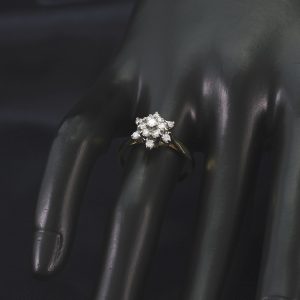 18ct Yellow Gold 0.25ct Diamond Cluster Ring