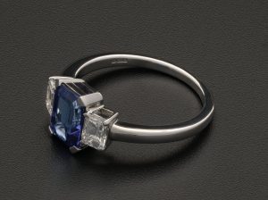 18ct White gold Emerald cut tanzanite &#038; Diamond Ring