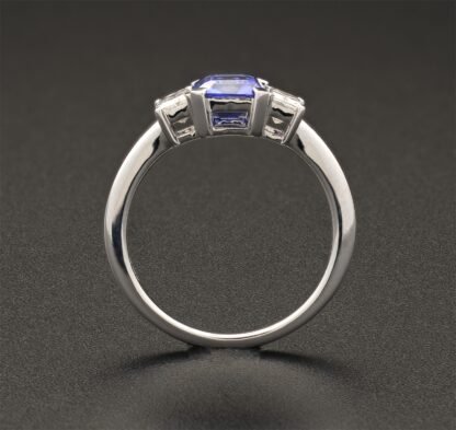 18ct White gold Emerald cut tanzanite & Diamond Ring