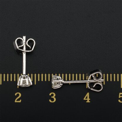 18ct White Gold 0.33ct Round Diamond Studs